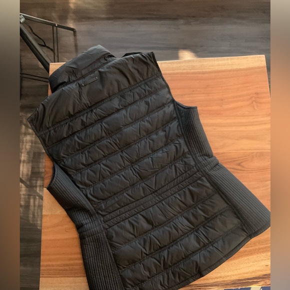 Burberry Brit Women’s Sml Black Vest - Picture 11 of 12